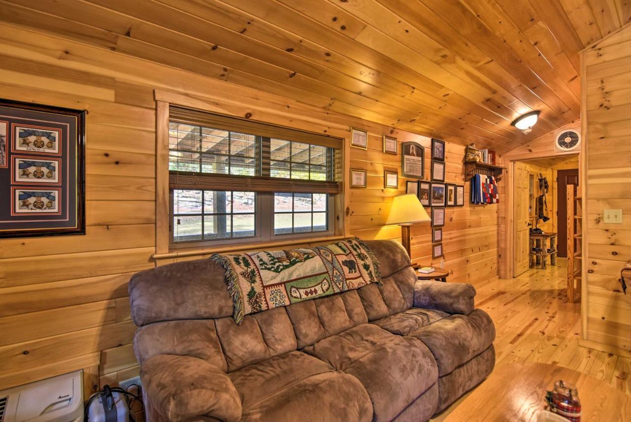 Hooah Cabin Retreat With Grill And Step-Free Access Parsons Exteriör bild